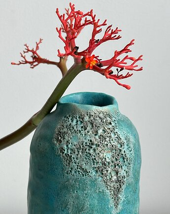 Wąski  wazon z kolekcji LAGUNA, wazon ceramiczny, morski klimat, Joanna Serafin design