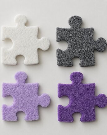 Zamówienie - cztery broszki w kształcie puzzli, felt label