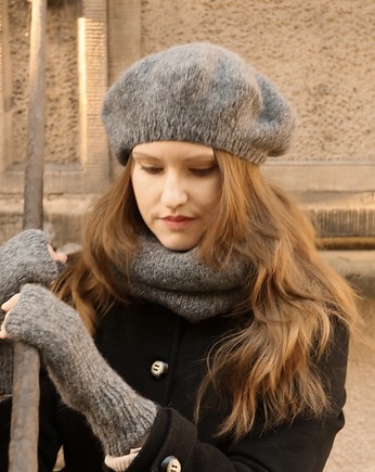 Klasyczny beret z antenką z wełny alpaki ciemnoszary, Holy Alpaca Knit