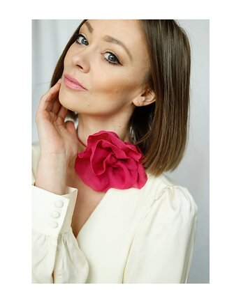 Jedwabny choker, Celina Parysów