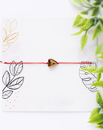 Bransoletka na czerwonym sznureczku z serduszkiem, Ilovehandmade