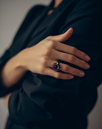 Pierścionek "Amethyst Maxima" z Kryształami Preciosa, STAGHORN