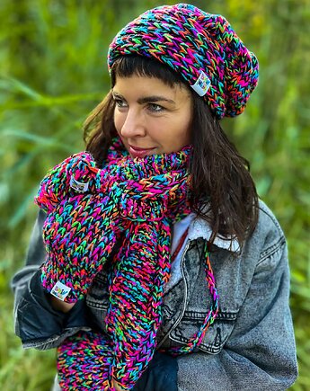 Luźna czapka MERINO 34% Czarne kolorki THIS IS IT, Brain Inside