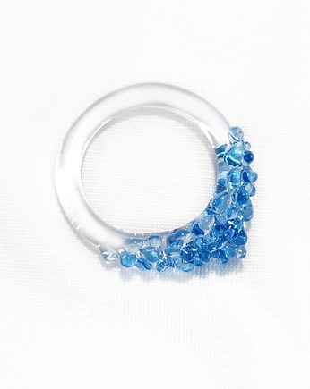 Szklany pierścionek z niebieskimi kulkami "Crystal", Joanna Muzyka Studio