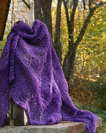 Trójkątny szal z jedwabiu i merino, ręcznie dziergany, fioletowy, Strojownia