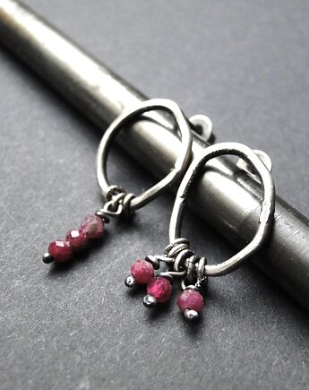 Kolczyki srebrne Rubiny 003