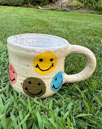 Kolorowy kubek ceramiczny z uchem, happy face, uśmiech, Glina & Lina
