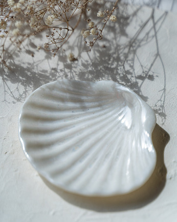 Talerzyk na drobiazgi COQUILLE, rękoczyny
