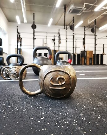 Kubek kettlebell  złoty - 16 kg, szkliwiona_art