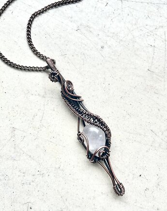 Unikalny wisiorek z miedzi kwarc różowy, wired.stories