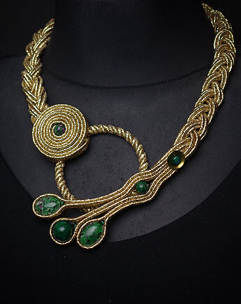 Sutaszowy naszyjnik w kolorze złota i zieleni, Mró Soutache
