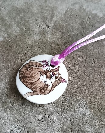 Naszyjnik z kotem, biżuteria z talerzy