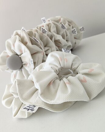 Scrunchie LOVE 1szt - frotka do włosów velvet, Słodkiego Miłego Szycia