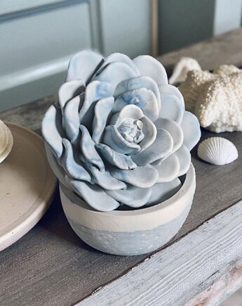 Świeca sojowa w naczyniu gipsowym  NORDIC CALM sól morska i orchidea, Oyka Candle