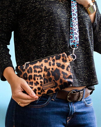 Mini torebka z weluru w panterkę, raspberi