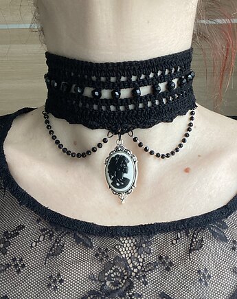 Czarny choker naszyjnik gotycki z Kameą, Księżycowa ćma