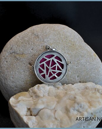 SCENTED SILVER , An Artisan Nova