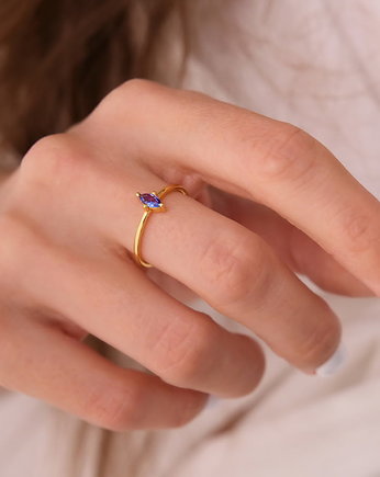 Złoty pierścionek Blue Diamond z niebieską cyrkonią - srebro 925 pozłacane, Coccola JEWELLERY