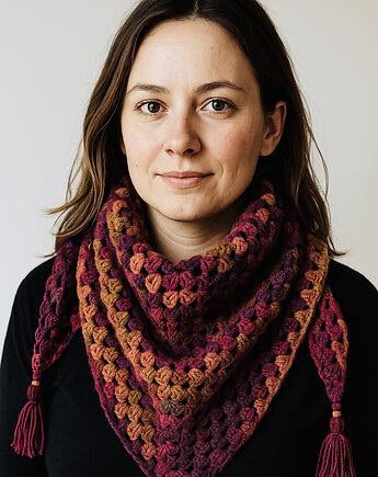 Ciepła kolorowa  chusta Granny z chwostami ręcznie robiona, splotomaniaa