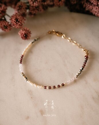 Bransoletka Ann z kamieni i koralików, MAYBEJWLR