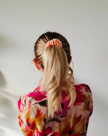 Gumka jedwabna, scrunchie, frotka peach dew MIDI, Capillum