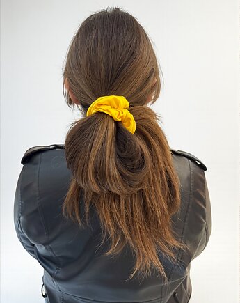 Jedwabna scrunchie gumka frotka midi żółta, Zdunetti