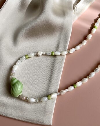 Naszyjnik Green Shell z zieloną ceramiczną muszelką, Volie Line