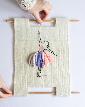 Gobelin przedstawiający baletnicę, Natela Weaves