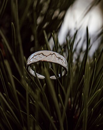 Srebrny, regulowany pierścionek Góry, Szkatułka Emi