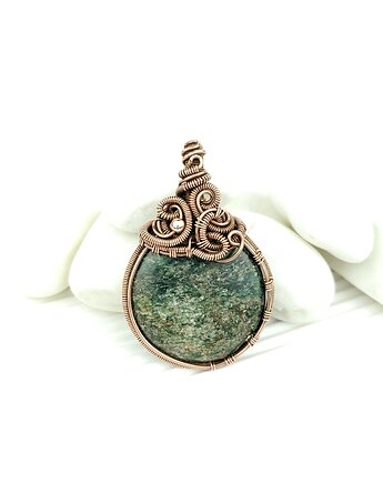 Wisiorek ze szmaragdem, Blue Pearl Art