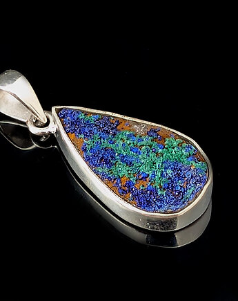 Rajska kropla azurytu z malachitem, Pracownia Neores