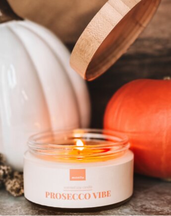 Zapachowa świeca sojowa Manilu Prosecco Vibe, Manilu