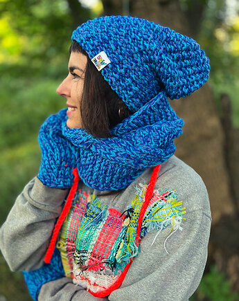 Luźna czapka MERINO 66% Niebieskości NEVERLAND, Brain Inside