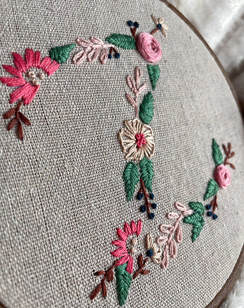 Haftowane literki, tamborkowo