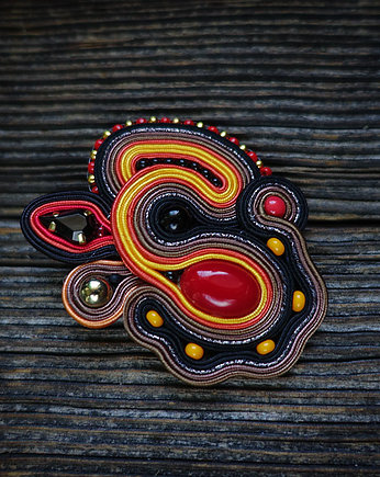 Jesienna broszka soutache, Mró Soutache