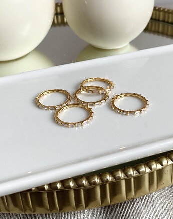 Pierścionek roz. 10 ozdobiony cyrkoniami- srebro 925 pozłacane, Coccola JEWELLERY