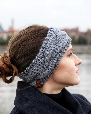 Szara wełniana opaska warkoczowa na wiosnę, Holy Alpaca Knit