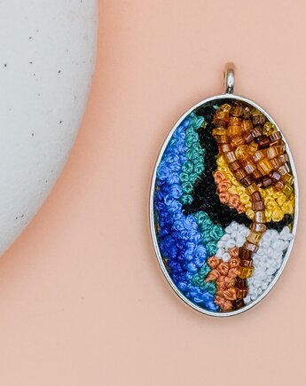 Medalion morski z drobnymi koralikami /Seria Kolory Bałtyku, naokraglo_design