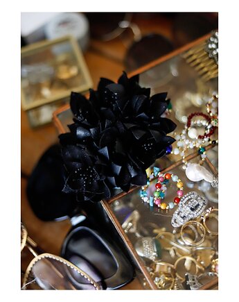 Skórzana broszka kwiaty, Celina Parysów