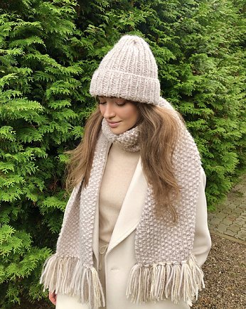 Zestaw czapka szalik miękka i ciepła wełna ozdobne frędzle handmade, GANGSTA KNIT