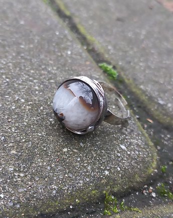 Kula - pierścionek regulowany, po drugiej stronie lustra