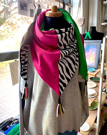 Chusta patchworkowa zebra z fuksją, Tęczowa robótka