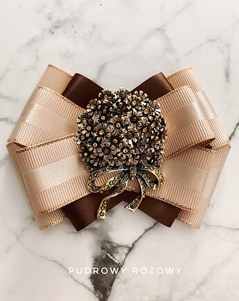 Brosza z okazałym bukietem z kwiatków z kryształkami Kwiaty, Pudrowy Różowy