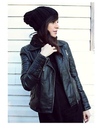 Czarna czapka handmade beanie z wełną, Mademoiselle Patrini