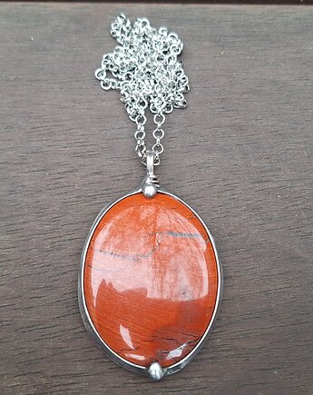 Jaspis - wisiorek, po drugiej stronie lustra