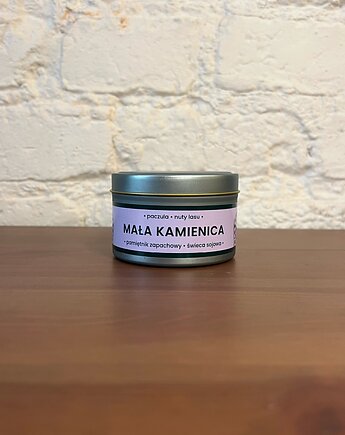 Świeca sojowa Mała Kamienica - paczula, nuty lasu, Kams Candles Diary