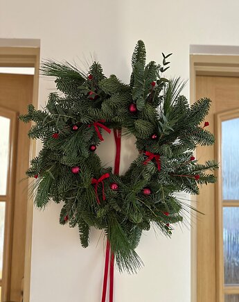 Duży naturalny wianek bożonarodzeniowy, Łąka