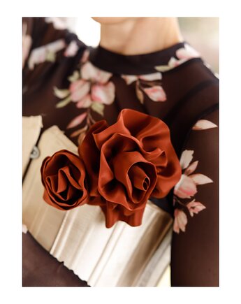 Zestaw jedwabnych broszek, Celina Parysów