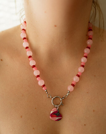 Efektowny naszyjnik z koralików z zawieszką, Dwie Gliny