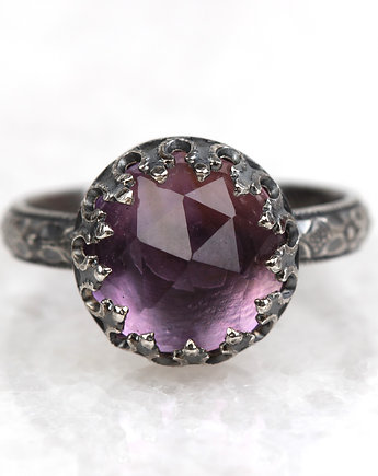 Srebrny oksydowany pierścionek Princess z ametystem w stylu Vintage, Blooming Stones